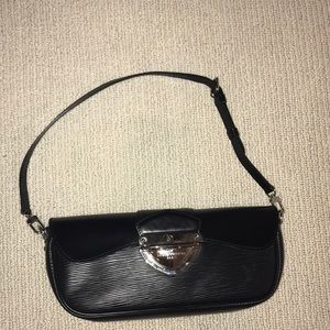 Louis Vuitton Black Epi Leather Montaigne Clutch